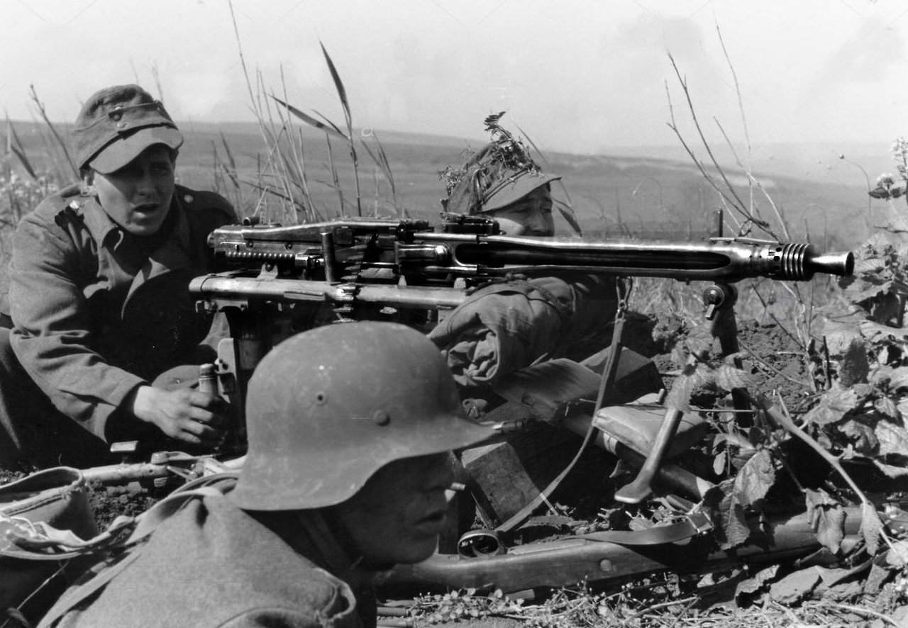 MG42 Machine Gun (German Maschinengewehr 42)