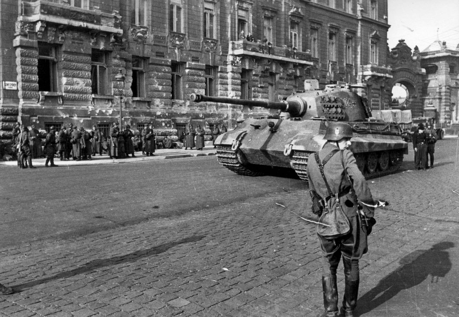 Siege of Budapest 1944 - WWII - Real History Online